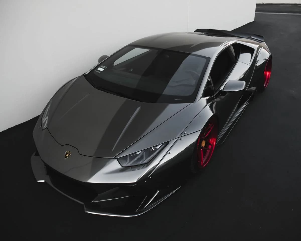 Convertible Car Rental in Dubai — Best Models & Season